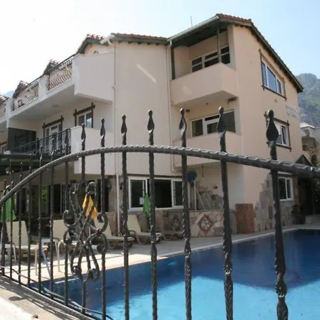 Apart Otel Barbaros 3*