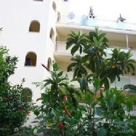 Barbaros Apartahotel