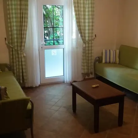 Barbaros Apartahotel 3*