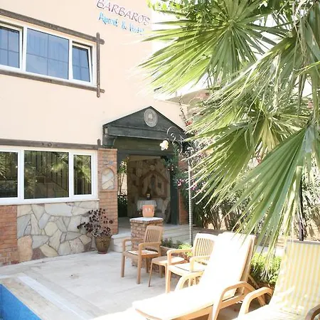 アパートホテル Barbaros トゥルンチュ