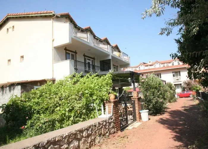 Aparthotel Barbaros 3*