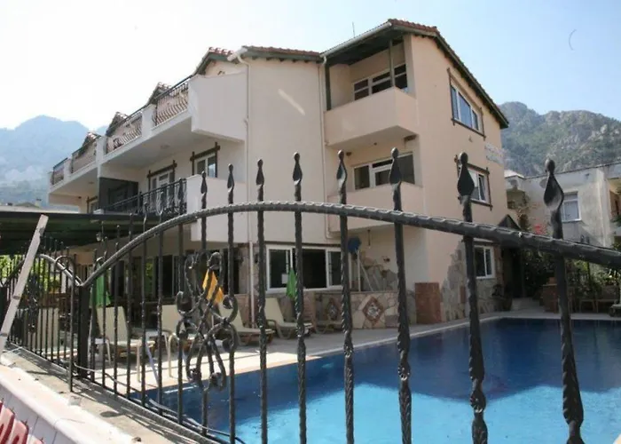 Aparthotel Barbaros 3*