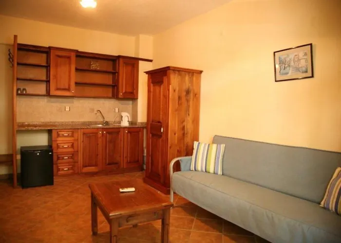 Barbaros Aparthotel 3*