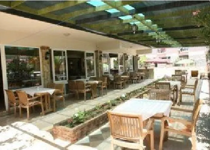 Barbaros Aparthotel 3*